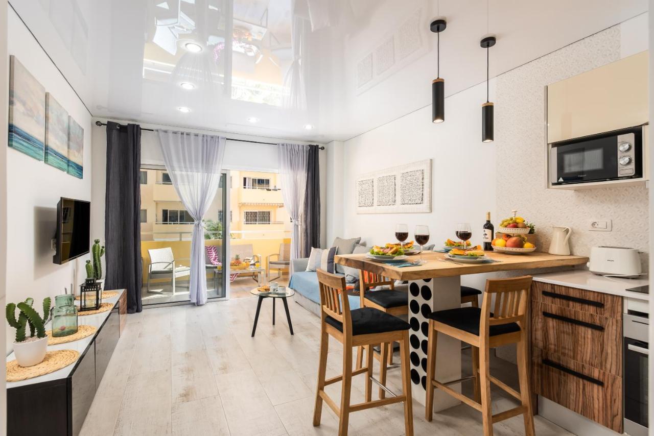 138 Los Angeles, Los Cristianos Close To The Ocean *